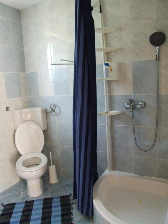 Apartment Metlaca Perusic Екстериор снимка